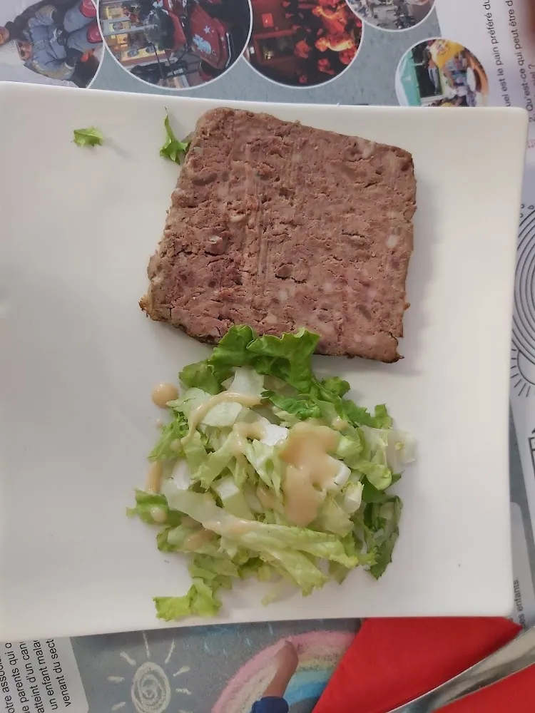Terrine de Campagne Et Salade